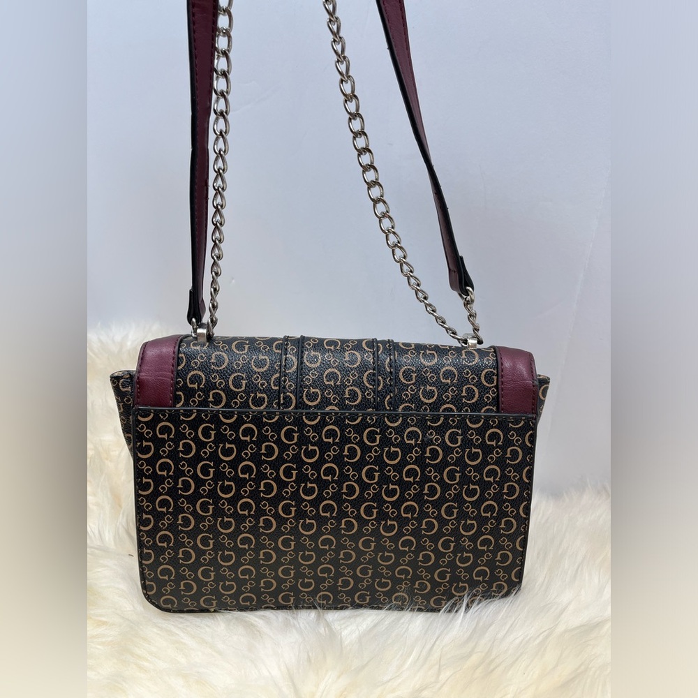 Guess Buzz Signature Satchel/ Crossbody Adjustable 2-way wear - Picture 7 of 16